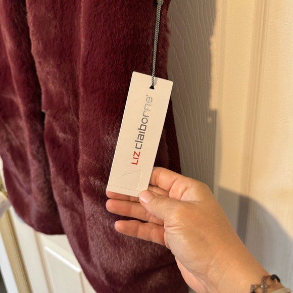 Liz Claiborne Faux Fur Vest Women’s Size Large Pockets Fall Open Front Fall NWT - Picture 5 of 10